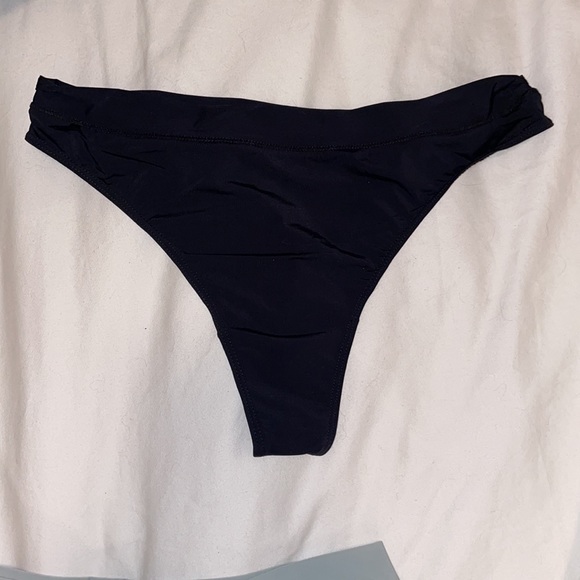 Dynamite thongs - Picture 3 of 4